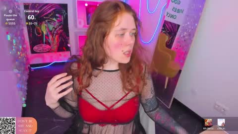 Sophie online show from April 29, 8:59 pm