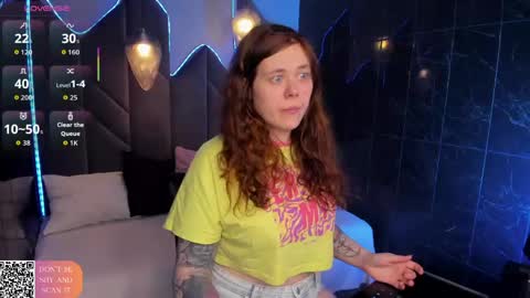 Sophie online show from May 1, 8:02 pm