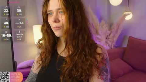 Sophie online show from May 5, 8:39 pm