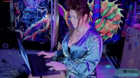 Sophie online show from May 14, 8:21 am