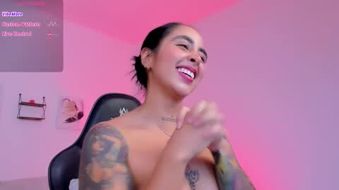 sophierooy online show from September 25, 12:47 am