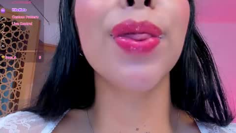 sophierooy online show from October 9, 8:18 pm