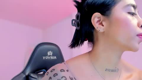 Snapshot of sophierooy chatting on April 27, 3:10 pm sophierooy online show from April 27, 3:10 pm