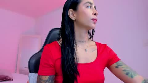 Snapshot of sophierooy chatting on April 30, 12:22 pm sophierooy online show from April 30, 12:22 pm