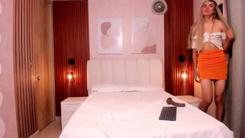 Snapshot of sophiesexxx_ chatting on March 7, 11:13 pm SOPHIE online show from March 7, 11:13 pm