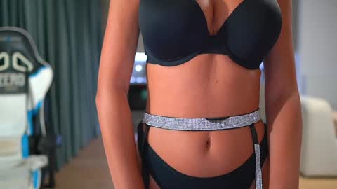       online show from October 23, 8:07 pm