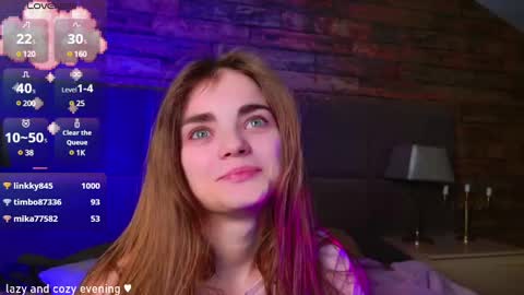 Snapshot of sophiesuvi chatting on December 6, 8:18 pm Sophie and my bestie Mandy online show from December 6, 8:18 pm
