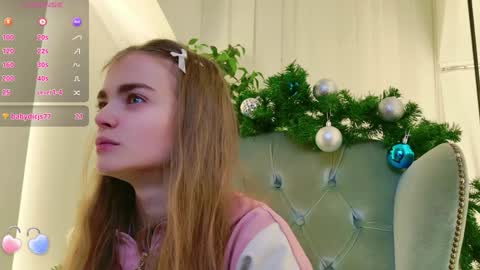 Snapshot of sophiesuvi chatting on December 14, 12:55 pm Sophie and my bestie Mandy online show from December 14, 12:55 pm
