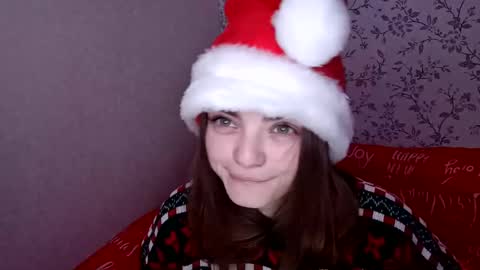 Snapshot of sophiesuvi chatting on January 3, 5:31 pm Sophie and my bestie Mandy online show from January 3, 5:31 pm