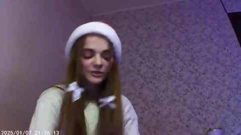 Snapshot of sophiesuvi chatting on January 6, 11:09 pm Sophie and my bestie Mandy online show from January 6, 11:09 pm