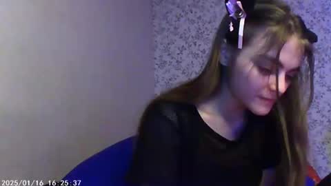 Snapshot of sophiesuvi chatting on January 15, 6:08 pm Sophie and my bestie Mandy online show from January 15, 6:08 pm