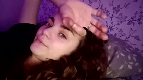 Snapshot of sophiesuvi chatting on February 8, 3:00 pm Sophie and my bestie Mandy online show from February 8, 3:00 pm