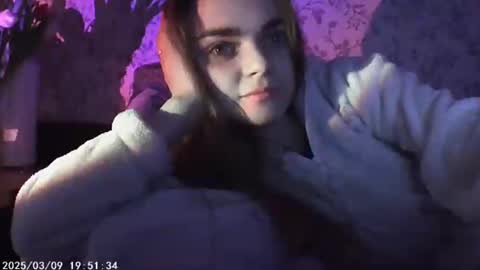 Snapshot of sophiesuvi chatting on March 8, 9:51 pm Sophie and my bestie Mandy online show from March 8, 9:51 pm