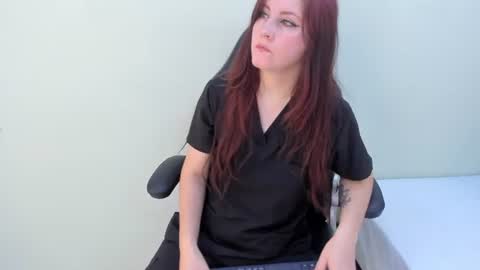 Snapshot of sophieturner_mg chatting on June 29, 7:03 pm sophieturner_mg online show from June 29, 7:03 pm