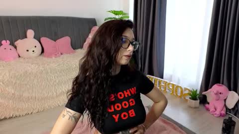 Snapshot of sophiex_belle chatting on March 28, 6:13 am Sophie online show from March 28, 6:13 am