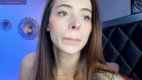 sophi online show from December 4, 12:14 pm