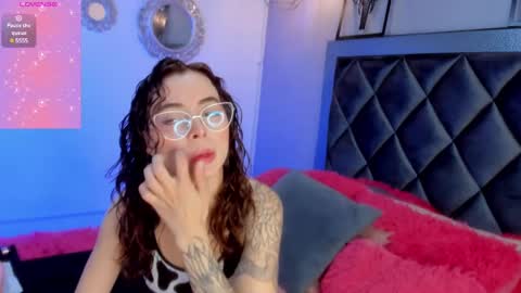 sophi online show from January 6, 2:03 pm