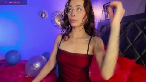 sophi online show from January 13, 7:31 pm