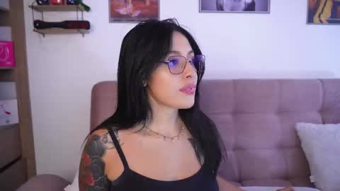 Sophiie online show from December 13, 9:09 pm