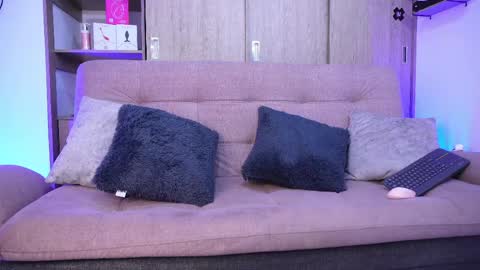 Sophiie online show from May 11, 3:01 am