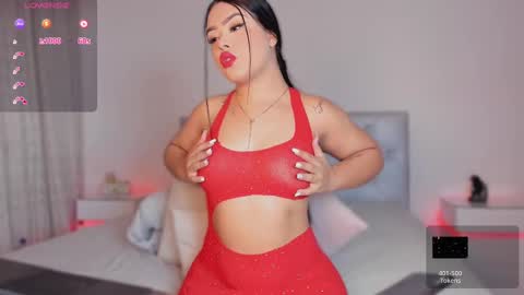 Snapshot of sophy_champagne chatting on February 14, 7:49 am sophy online show from February 14, 7:49 am