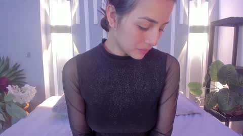 SOPHY ROGERS online show from December 13, 11:34 am