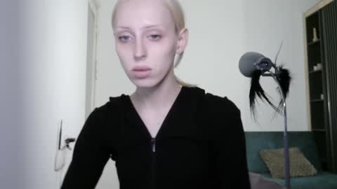 Snapshot of sora999999999 chatting on March 15, 3:40 pm sora999999999 online show from March 15, 3:40 pm