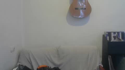 Snapshot of sorollrosa chatting on February 22, 7:56 am Metronomism online show from February 22, 7:56 am