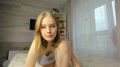 sosaguillypleasure online show from May 22, 12:55 pm