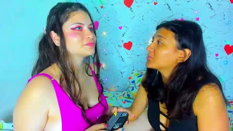 Snapshot of soso_and_esme chatting on March 1, 9:15 pm Soso And Esme online show from March 1, 9:15 pm