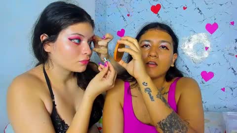 Snapshot of soso_and_esme chatting on March 4, 10:05 pm Soso And Esme online show from March 4, 10:05 pm