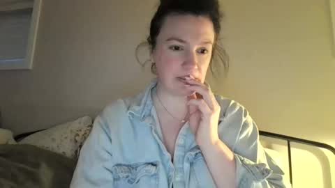 NaughtyMommy online show from May 18, 1:35 am