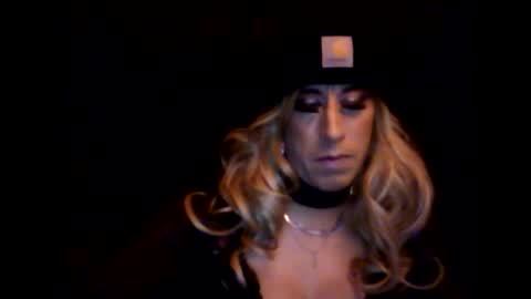 Snapshot of soulflydc chatting on January 18, 12:14 am soulflydc online show from January 18, 12:14 am