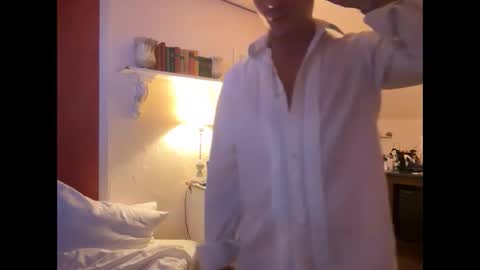 Snapshot of soulntribe chatting on December 4, 10:08 pm Litchie69 online show from December 4, 10:08 pm