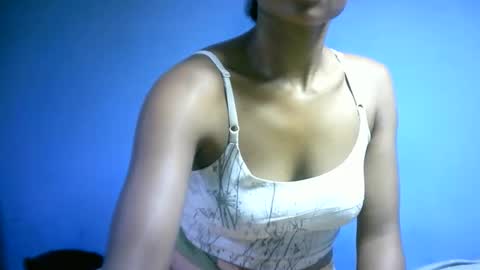 sourayaa online show from May 4, 7:43 pm