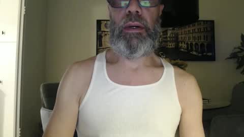 Snapshot of souzdal_toronto chatting on February 4, 2:17 am Souzdal Toronto online show from February 4, 2:17 am