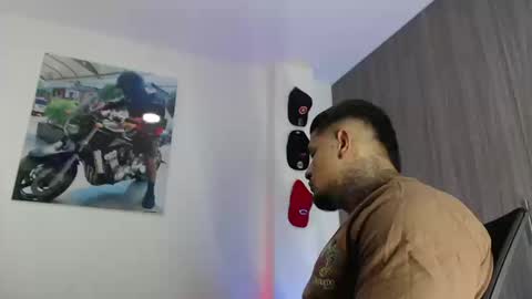 soy_apolo online show from September 20, 4:52 pm