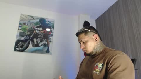 soy_apolo online show from October 10, 4:39 pm