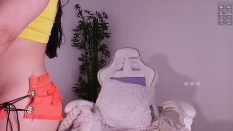 Snapshot of soy_mariana_ chatting on June 27, 2:38 am M A R I A N A online show from June 27, 2:38 am