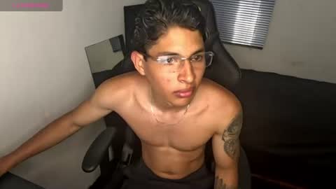soy_samuel11 online show from June 22, 4:26 pm