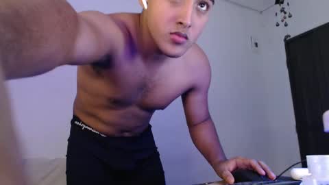 Snapshot of soy_yoel chatting on February 17, 10:18 am soy_yoel online show from February 17, 10:18 am