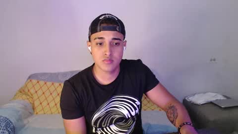 Snapshot of soy_yoel chatting on February 18, 8:38 am soy_yoel online show from February 18, 8:38 am