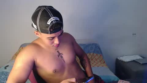 Snapshot of soy_yoel chatting on February 18, 11:44 am soy_yoel online show from February 18, 11:44 am