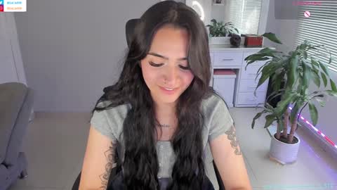 Luisa    online show from December 30, 8:58 pm