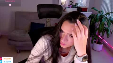 Luisa    online show from February 19, 10:53 pm