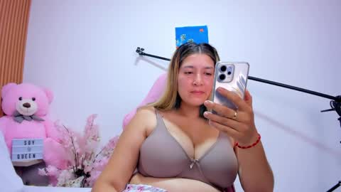SoyQueen online show from May 9, 4:06 am
