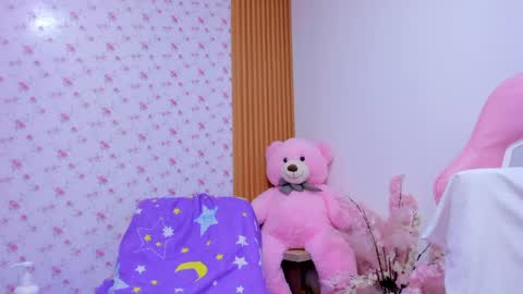 Snapshot of soyqeen chatting on May 23, 4:29 am SoyQueen online show from May 23, 4:29 am