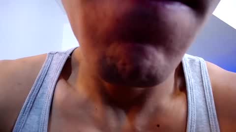 Snapshot of soyraydimarco_ chatting on December 12, 3:37 pm RayDimarco independent model online show from December 12, 3:37 pm