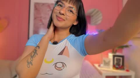 Snapshot of soysaraa_ chatting on September 30, 5:34 am Aleja online show from September 30, 5:34 am