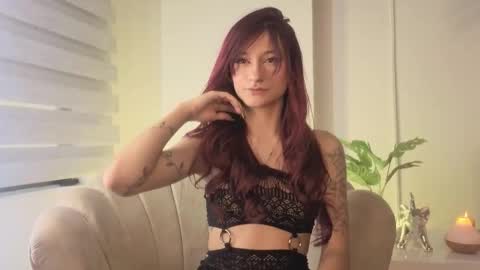 Snapshot of soysilvanna_ chatting on November 16, 9:31 pm online show from November 16, 9:31 pm